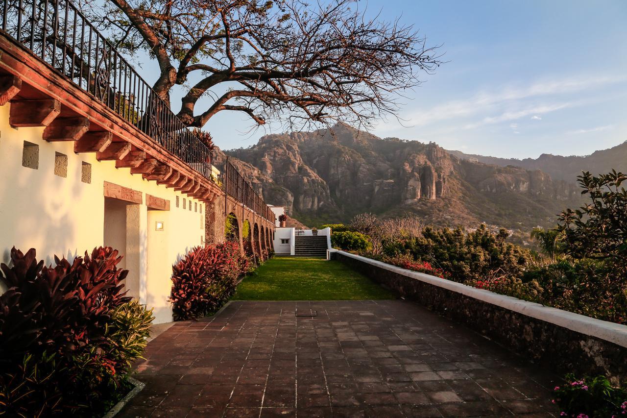 Posada Del Tepozteco - Hotel & Gallery Tepoztlan Exterior photo